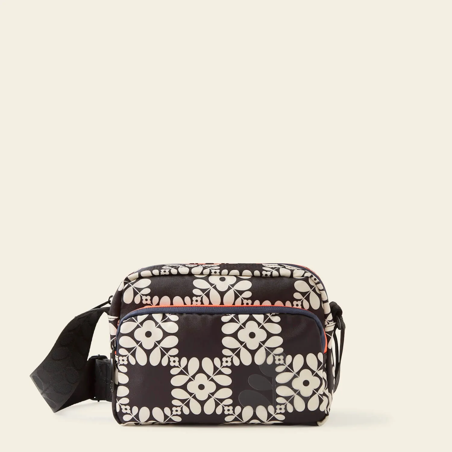 Angle Camera Bag - Lattice Flower Tile Onyx