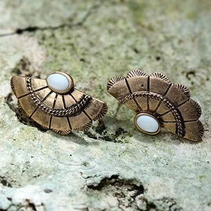 Antique Fan Shape Fusion Style Earring