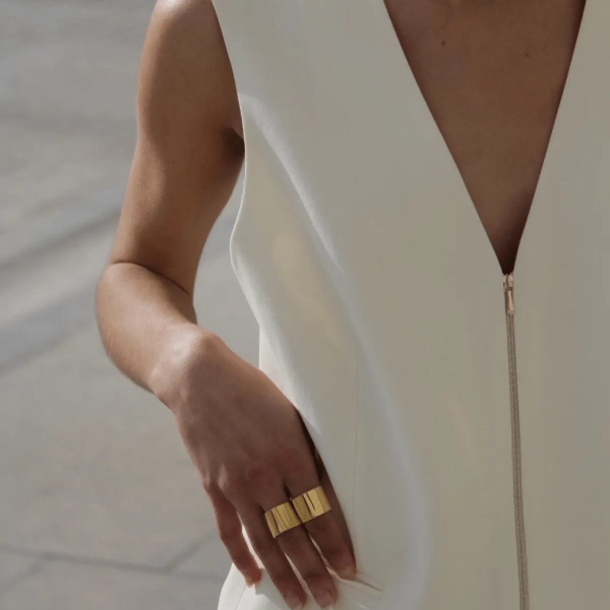 Binocolo Two-Finger Statement Ring