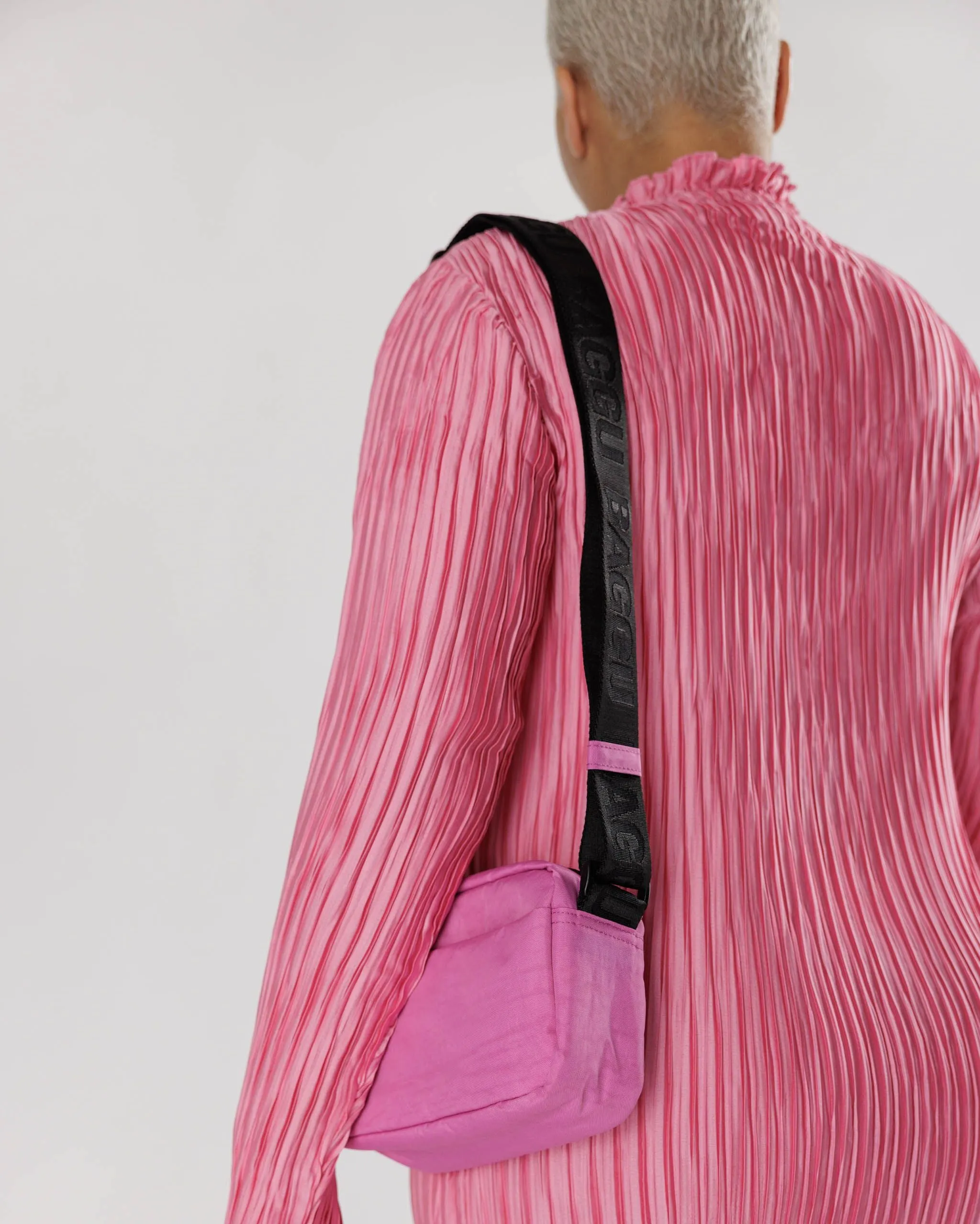 Camera Crossbody - Extra Pink