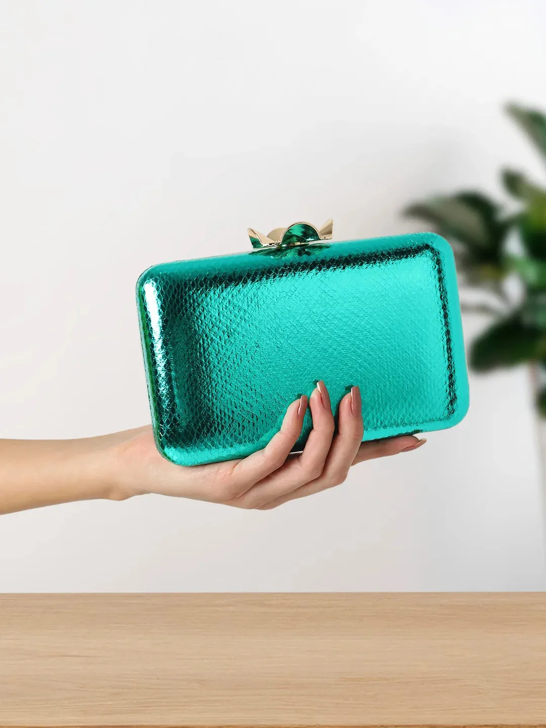 Caprese Guby Clutch Small Green