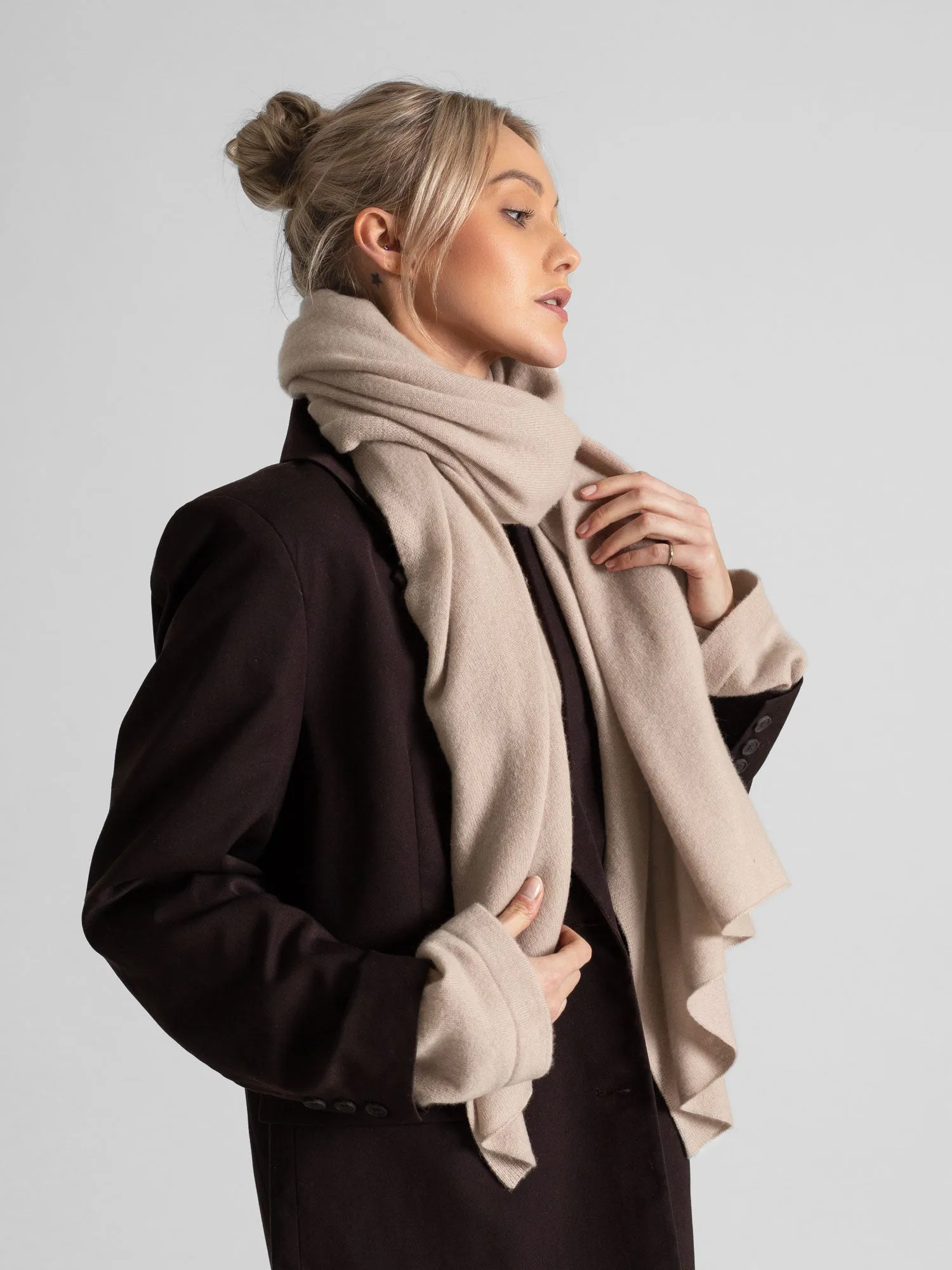 Cashmere scarf "Signature" - feather