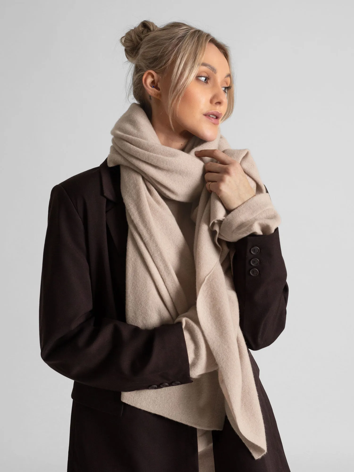 Cashmere scarf "Signature" - feather