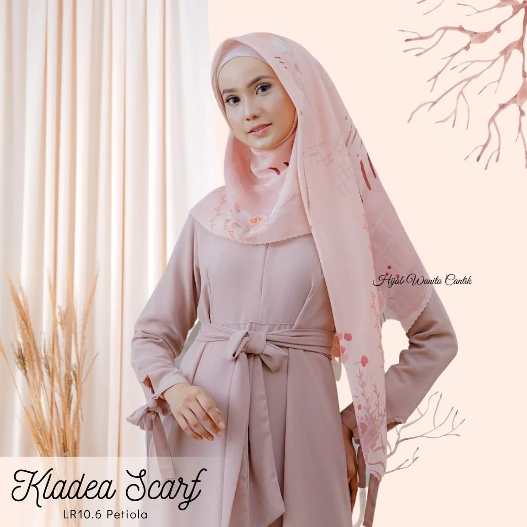 Kladea Scarf - LR10.6 Petiola