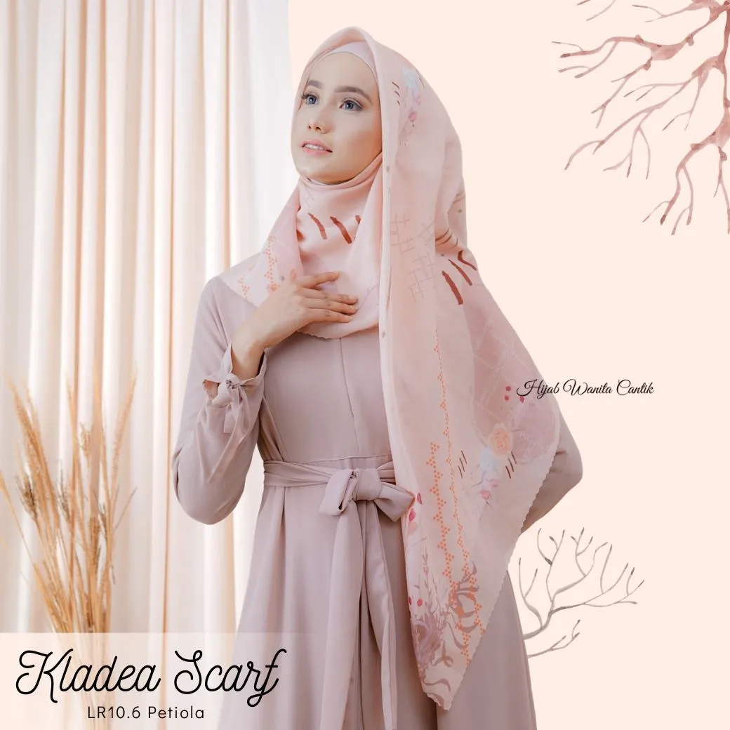 Kladea Scarf - LR10.6 Petiola