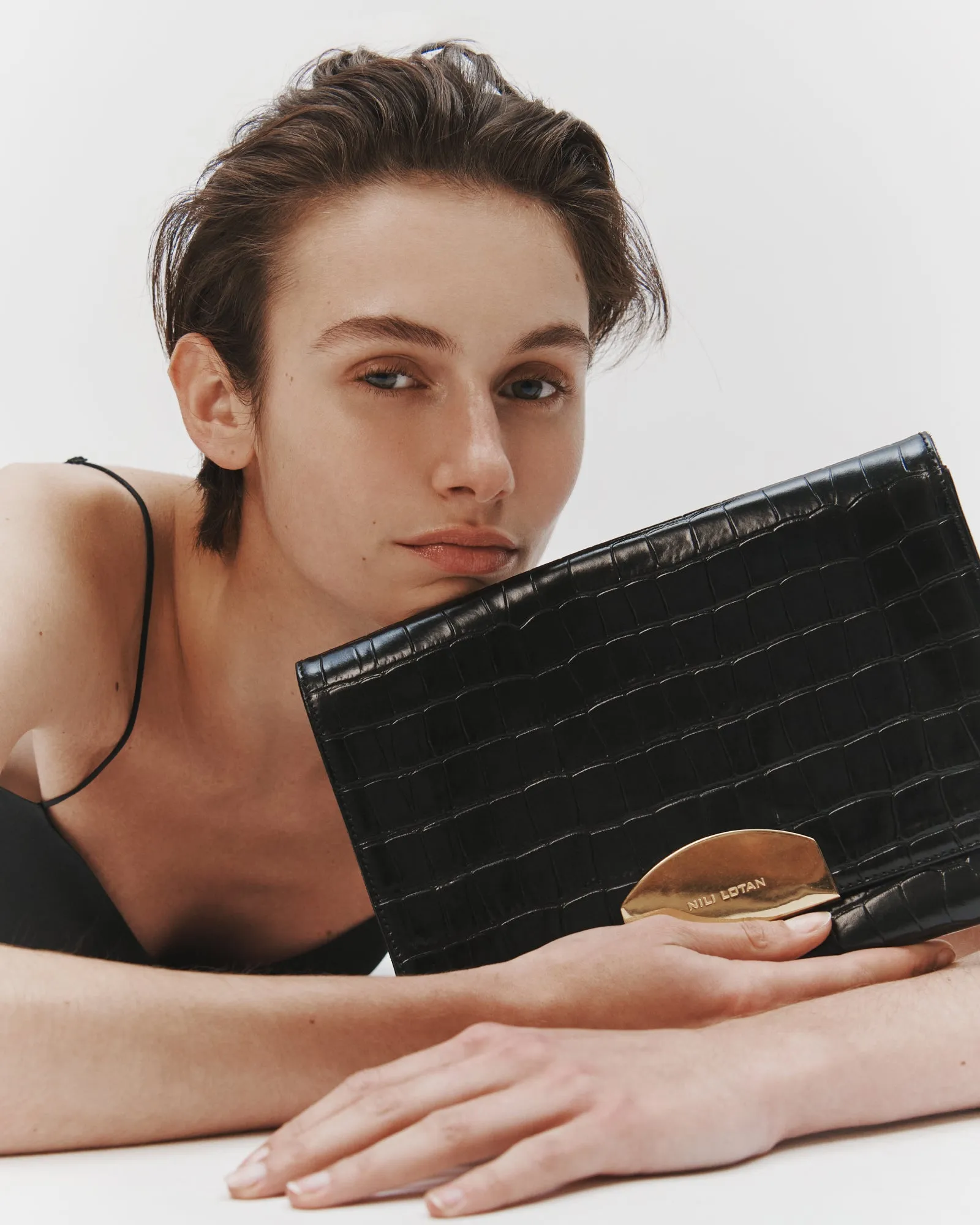 LE AGNES CLUTCH